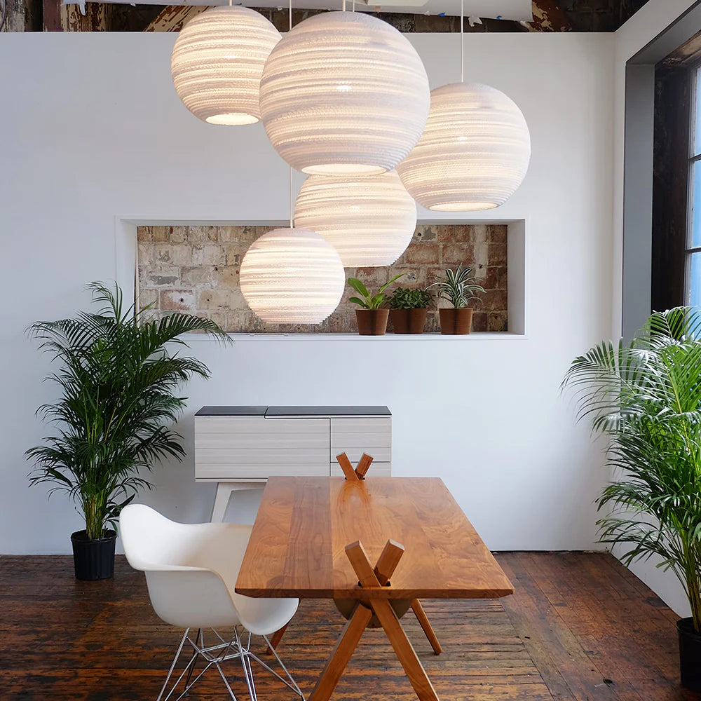 Suspension Moon