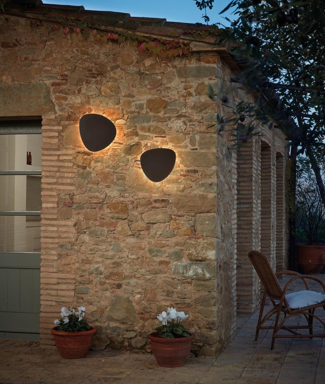 Tria Outdoor